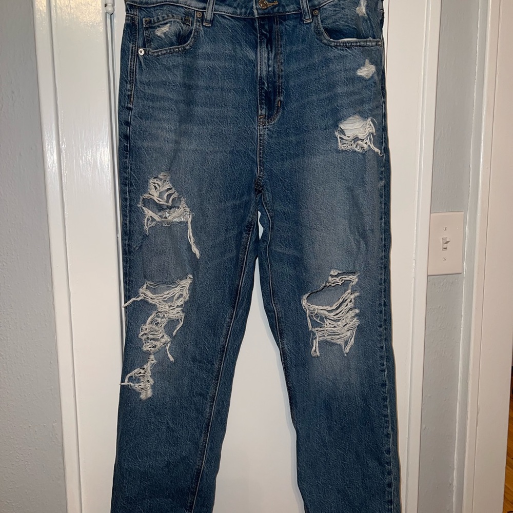 American Eagle Ripped Jeans size 12
